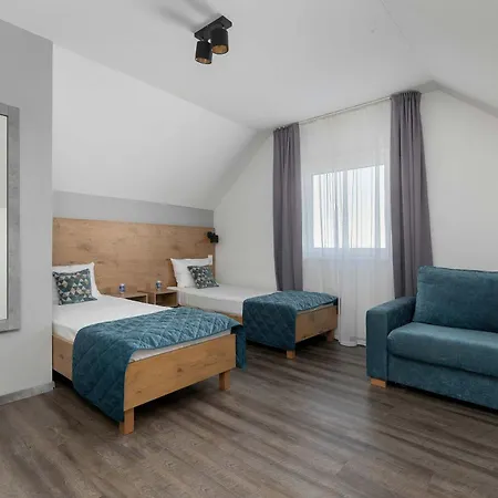 Jasny Z Balkonem I Basenem By Renters *