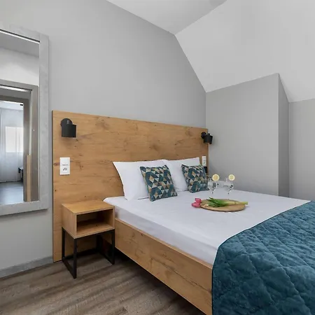 شقة Jasny Z Balkonem I Basenem By Renters